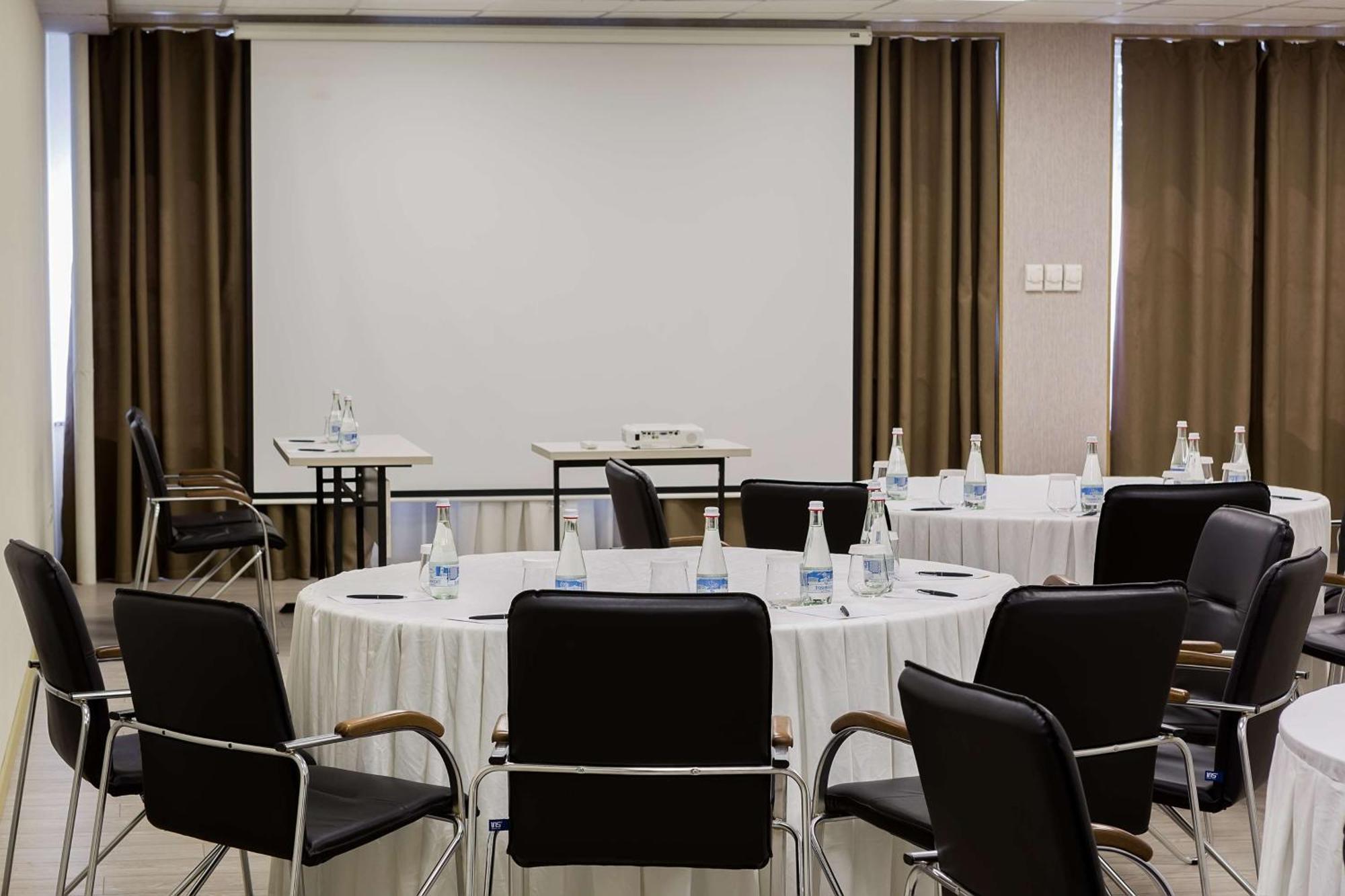 Panarams Tashkent Hotel, A Member Of Radisson Individuals 외부 사진